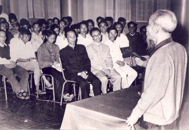 Nâng cao chất lượng đội ngũ cán bộ, đảng viên theo tư tưởng Hồ Chí Minh - Ảnh 1.
