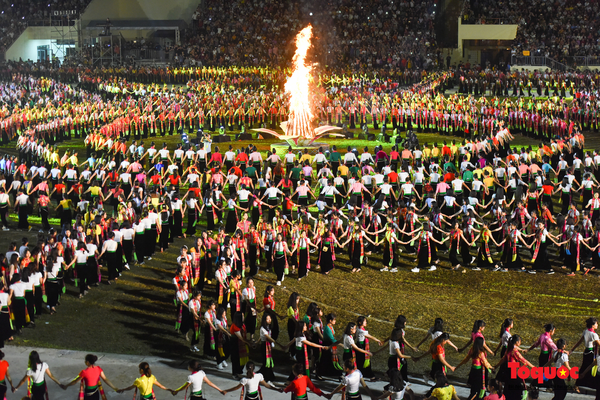 Cần những đối sách để gìn giữ những yếu tố làm nên "căn cước văn hóa" của mỗi dân tộc - Ảnh 1. Cần những đối sách để gìn giữ những yếu tố làm nên "căn cước văn hóa" của mỗi dân tộc - Ảnh 1.