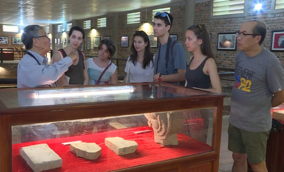 Ninh Bình: Phát huy giá trị di sản Cố đô Hoa Lư thông qua khảo cổ học - Ảnh 2. Ninh Bình: Phát huy giá trị di sản Cố đô Hoa Lư thông qua khảo cổ học - Ảnh 2.