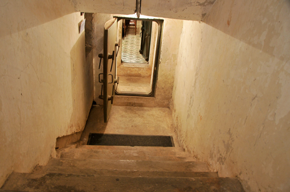 Triển lãm kỷ niệm 50 năm Chiến thắng &quot;Hà Nội - Điện Biên Phủ trên không&quot;: Lần đầu tiên giới thiệu câu chuyện của 108 phi công - Ảnh 2.