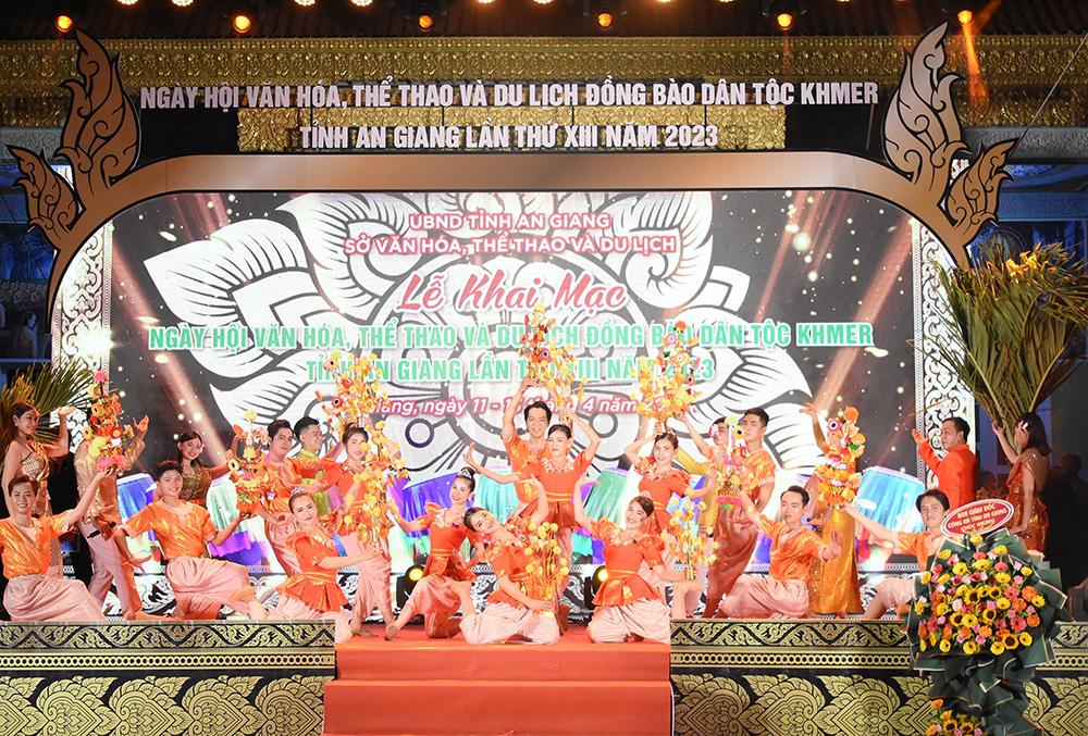 An Giang: Bảo tồn và phát huy giá trị văn học dân gian của các dân tộc thiểu số - Ảnh 1.