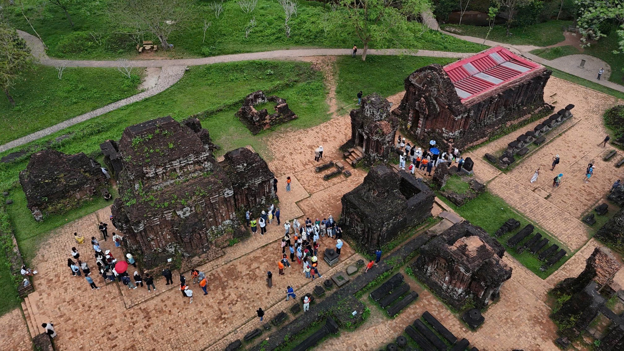 Cung đường di sản Hội An – Mỹ Sơn – Cổng trời Đông Giang: Nơi thiên nhiên giao hòa cùng văn hóa - Ảnh 10. Cung đường di sản Hội An – Mỹ Sơn – Cổng trời Đông Giang: Nơi thiên nhiên giao hòa cùng văn hóa - Ảnh 10.
