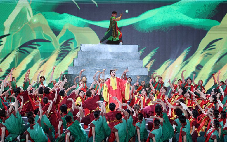 Khai mạc Lễ hội Hoa Lư - Di sản Văn hóa phi vật thể quốc gia không ngừng được nâng tầm về quy mô, cách thức tổ chức- Ảnh 5.